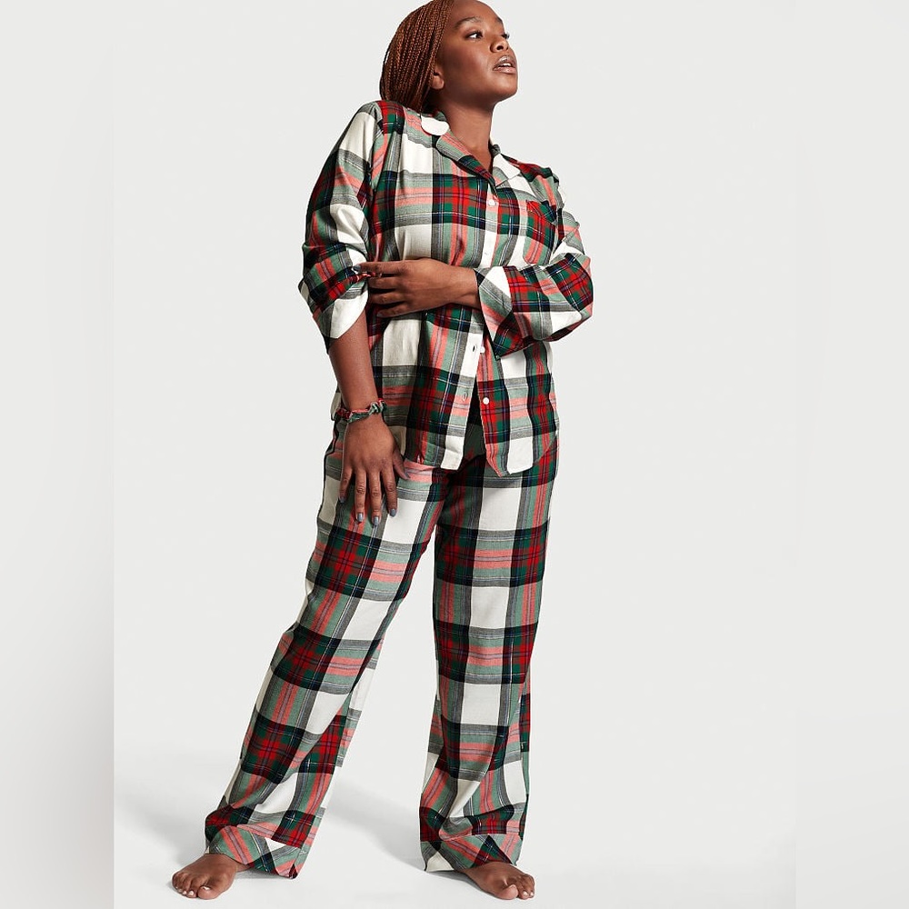 Victoria’s Secret Plaid Pajama Set Large